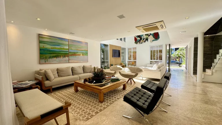 Imagem Magnífica Casa à Venda na Riviera - Módulo 19 - Apenas 900 Metros da Praia!