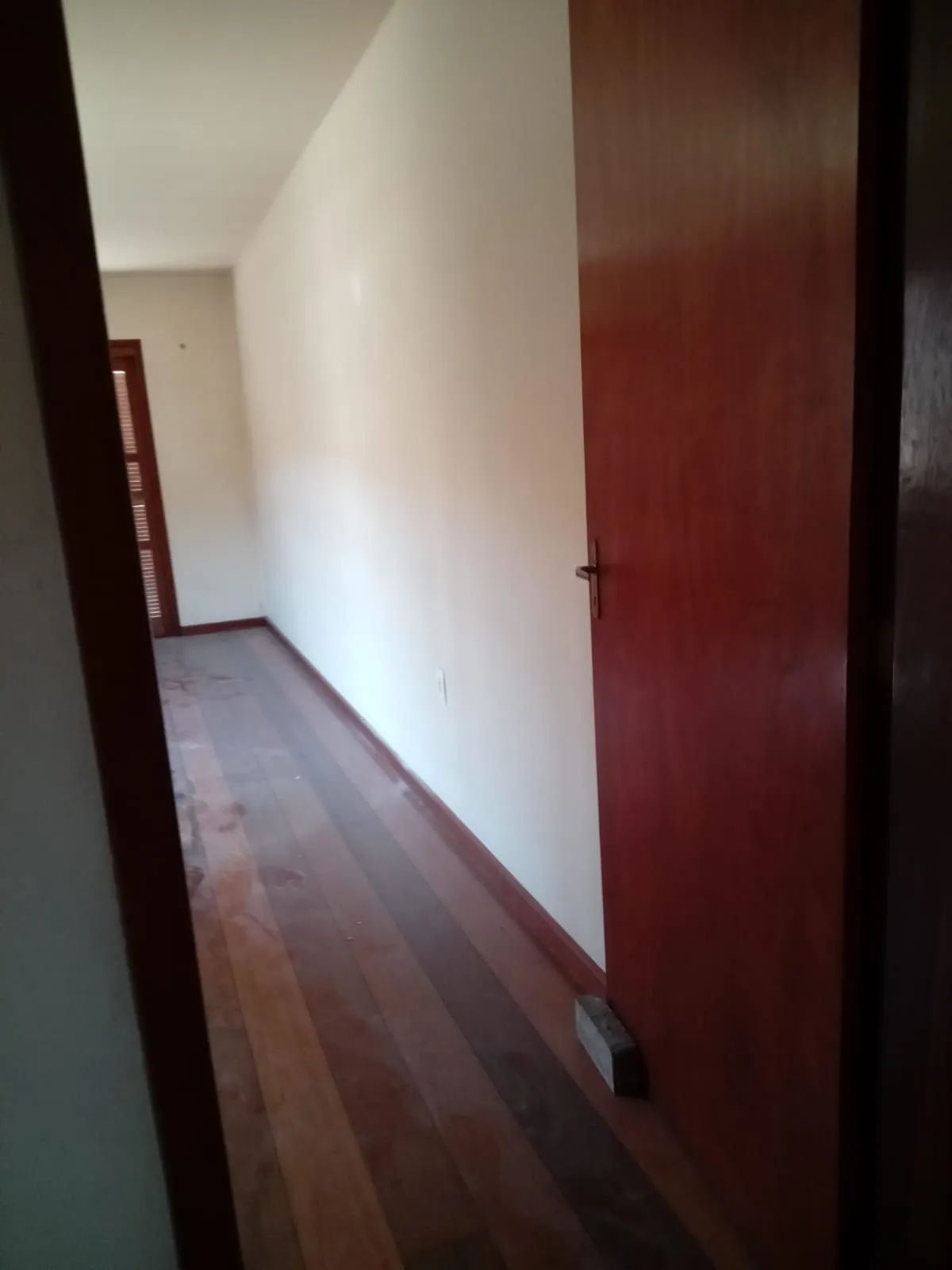 Imagem Ótima Casa com 4 Dormitórios no Bairro Cidade Baixa
