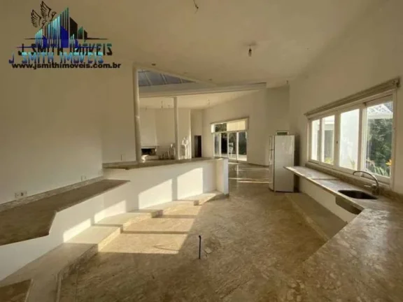 Imagem CASA CLÁSSICA, AT 3.500 m² ! 5 sts, piscina, salão! P/ REFORMAR