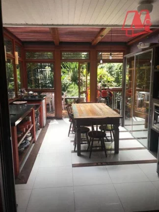 Imagem Casa 450 m², 3 dormitórios, suite e 4 vagas..