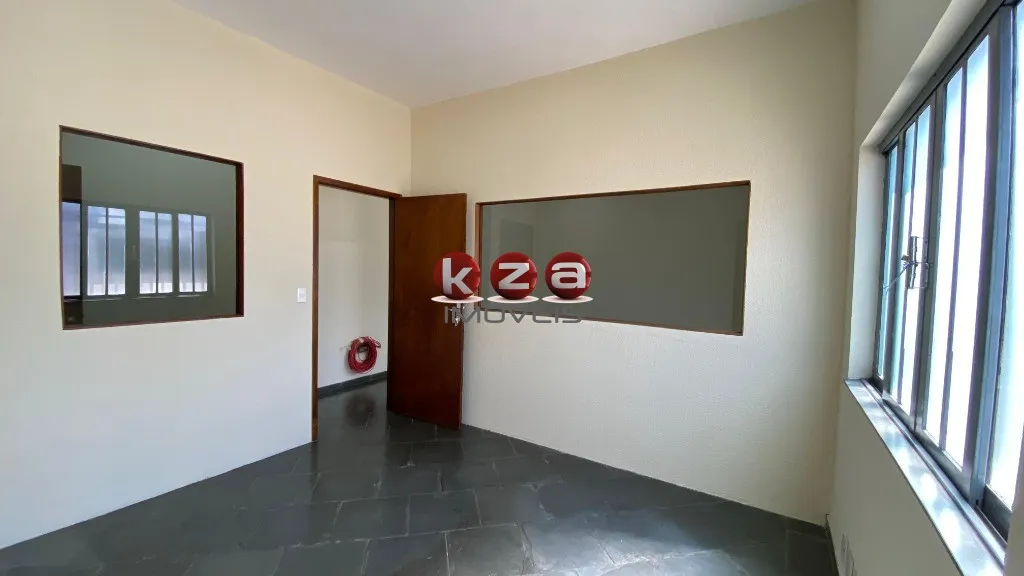 Imagem Galpão Industrial Completo para Locação em Valinhos-SP - Chácaras São Bento 6 banheiros, 8 vagas, 3.236,32 m² - Localização Estratégica!