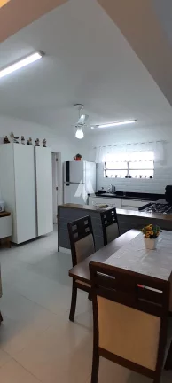 Imagem Apartamento - Ótima Localização Ponta da Praia- Av. os Bancários - 03 Quartos com 01 suíte