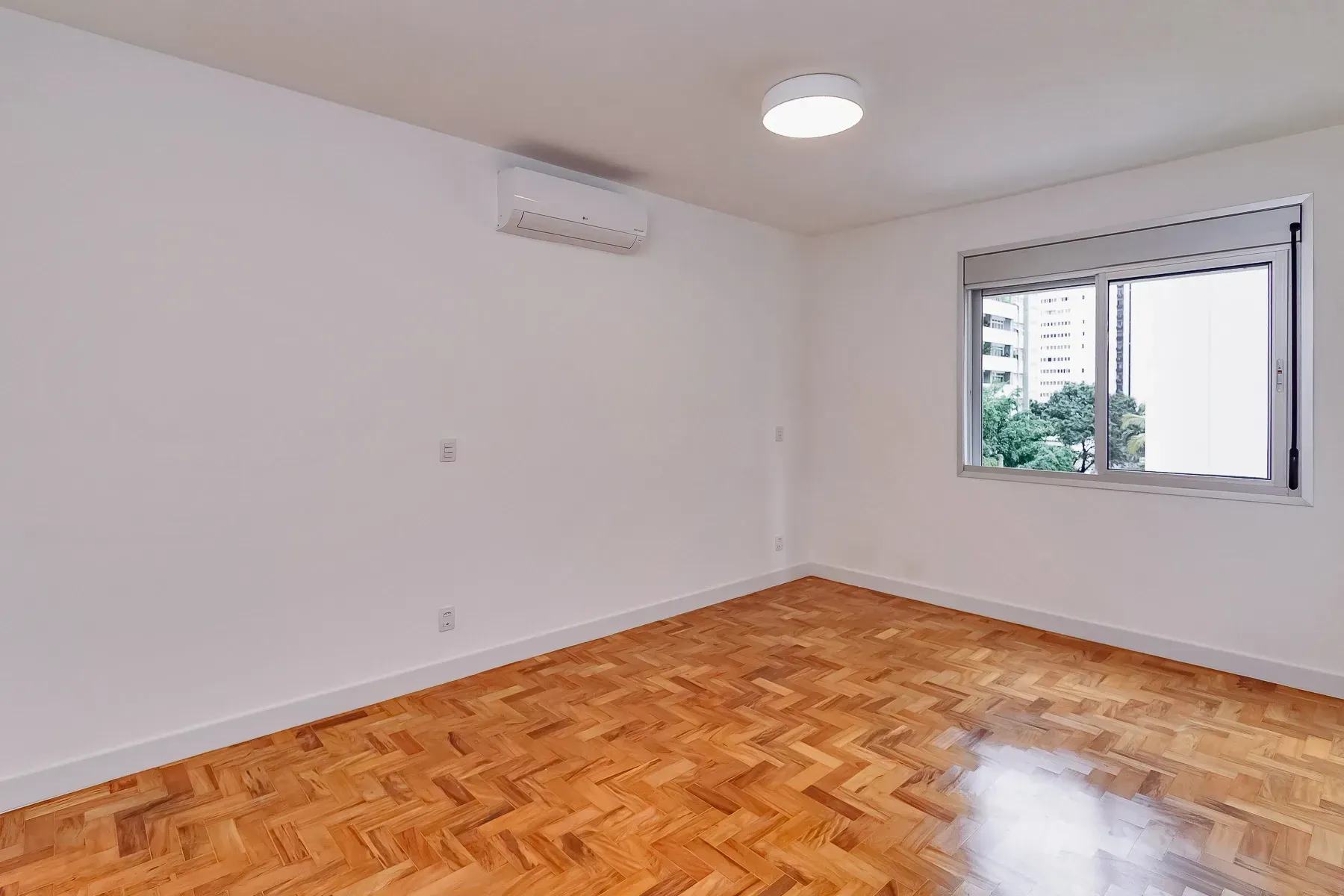 Imagem Apartamento com 3 Quartos à Venda, 154 m² em Itaim Bibi - São Paulo