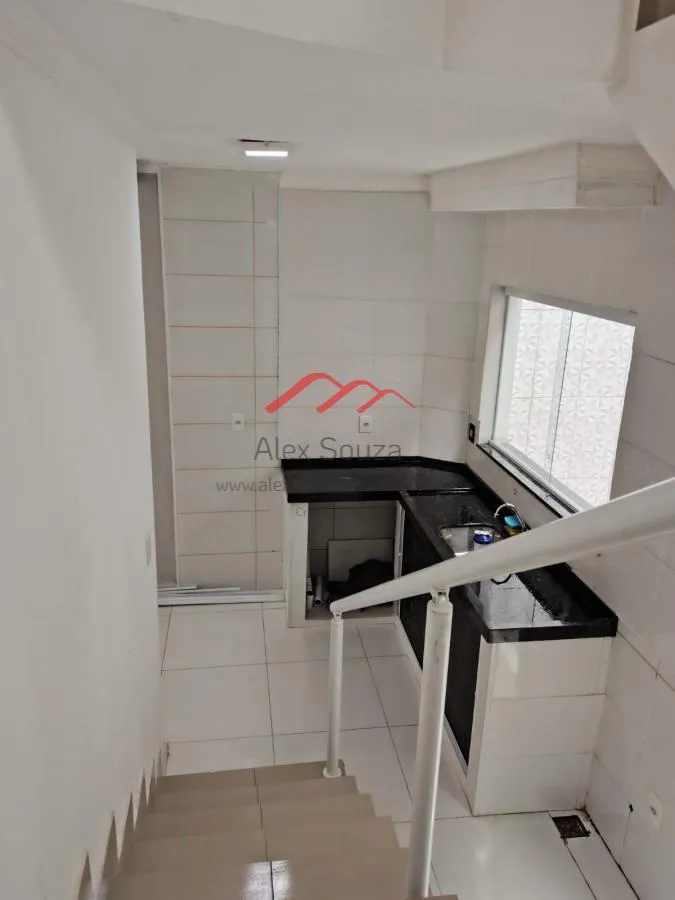 Imagem Sobrado em Condomínio para Venda em Sumaré, Jardim Novo Paraná, 2 dormitórios, 1 banheiro, 1 vaga