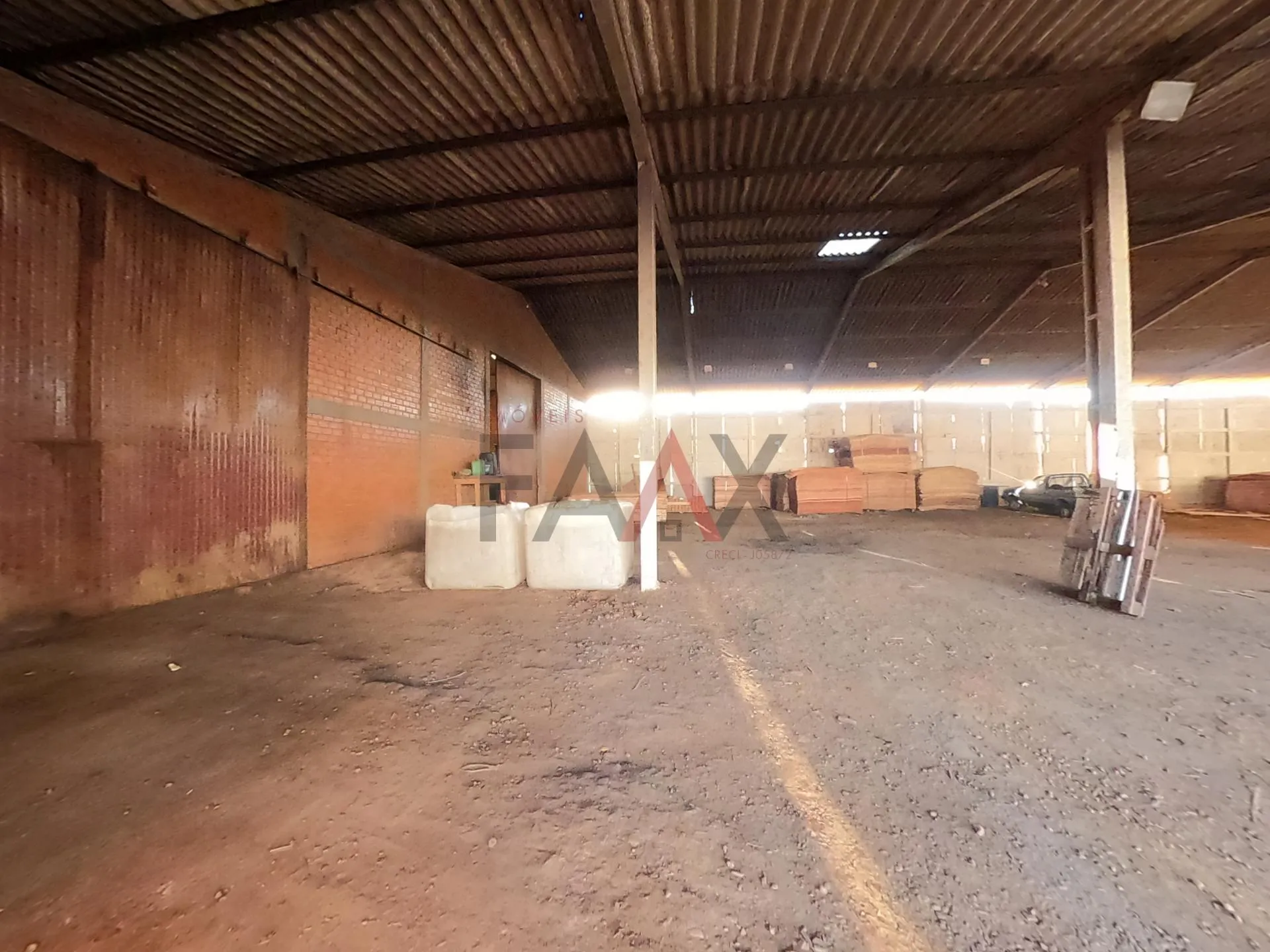 Imagem Ótimo Barracão para locação localizado no bairro industrial