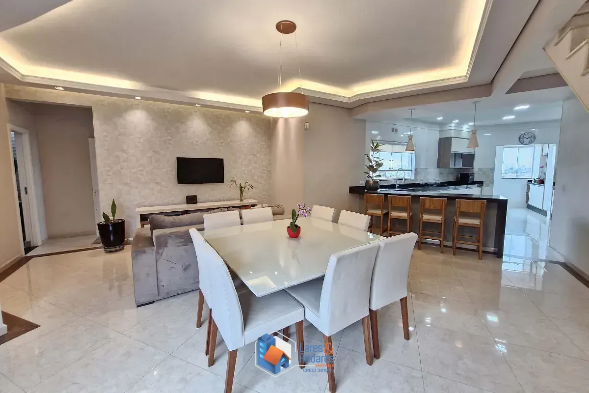 Imagem Sobrado para venda em Tucuruvi com 5 quartos, sendo 5 suítes, 382m²