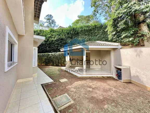 Imagem Casa Arejada com Vista Maravilhosa e Integração à Natureza