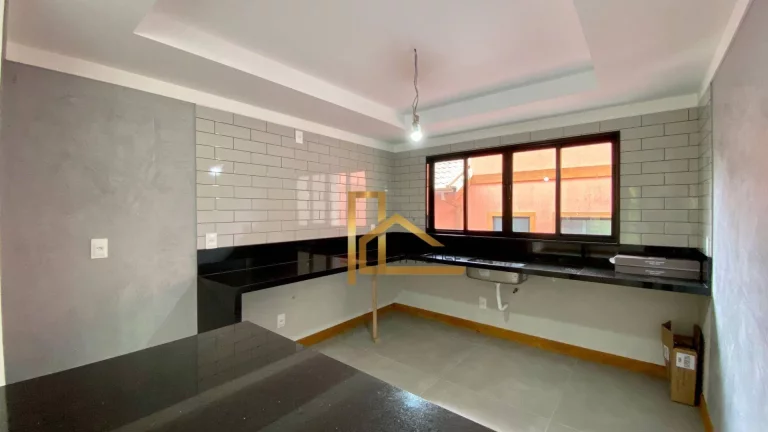 Imagem Casa 3 Quartos, 1 Suíte em Albuquerque, Teresópolis - Estilo e Conforto num verdadeiro Clube.