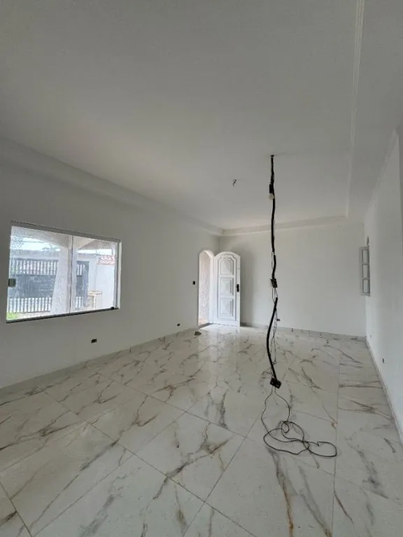 Imagem CASA COM 435,00 m² - SOLEMAR - PRAIA GRANDE SP