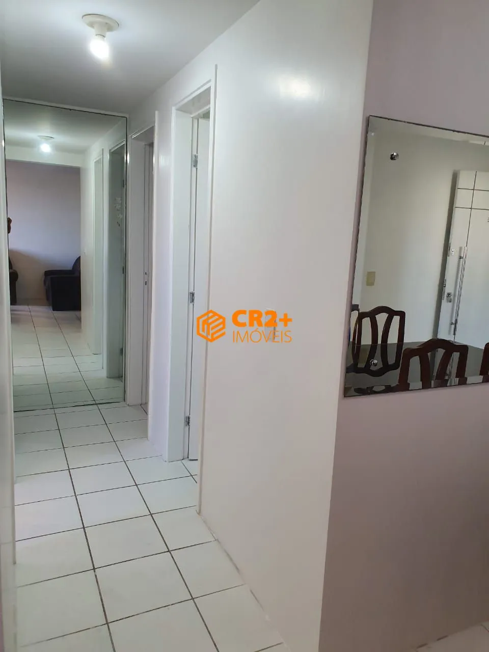 Imagem Apartamento a Venda - Candeias - 64m - Varanda - 02 Quartos - Suite