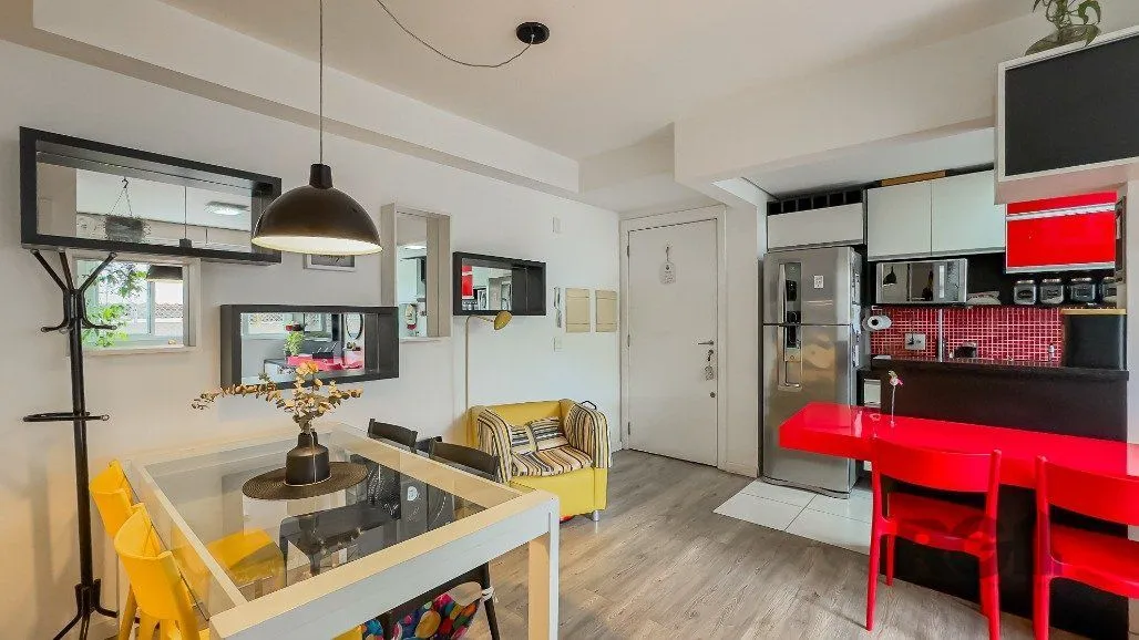 Imagem Apartamento a venda no bairro Passo da Areia com dois dormitórios.
