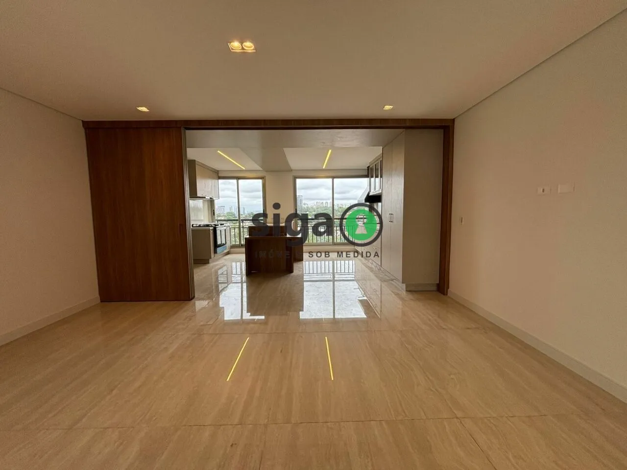 Imagem Residência de Alto Padrão na Cidade Jardim com 3 Suítes e 3 Vagas
