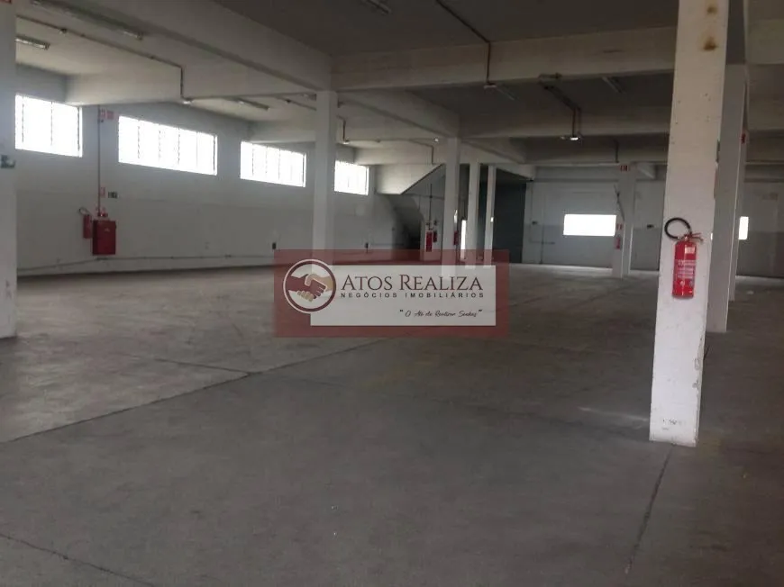 Imagem Galpão de 2.000m² com 4 banheiros em Socorro - SP: venda por R$ 40 mi e locação disponível.