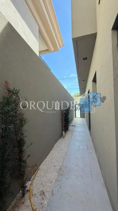 Imagem Imperdível oportunidade! Casa à venda em Rio Verde-GO, Residencial Green Park, 4 quartos, 4 suítes, 1 sala, 6 banheiros, 3 vagas, 323,74m².