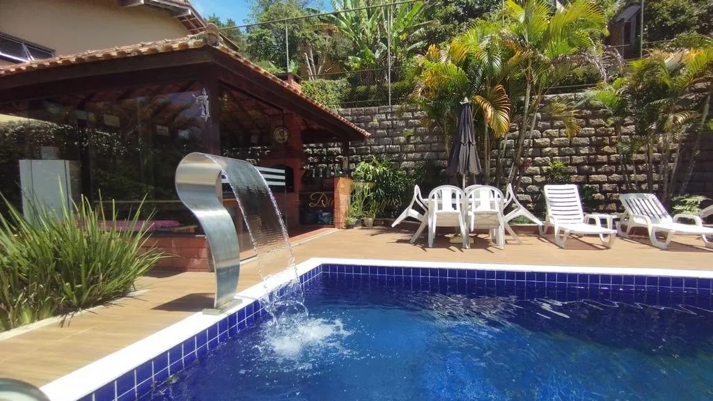 Imagem Casa para Venda em Teresópolis / RJ no bairro Agriões