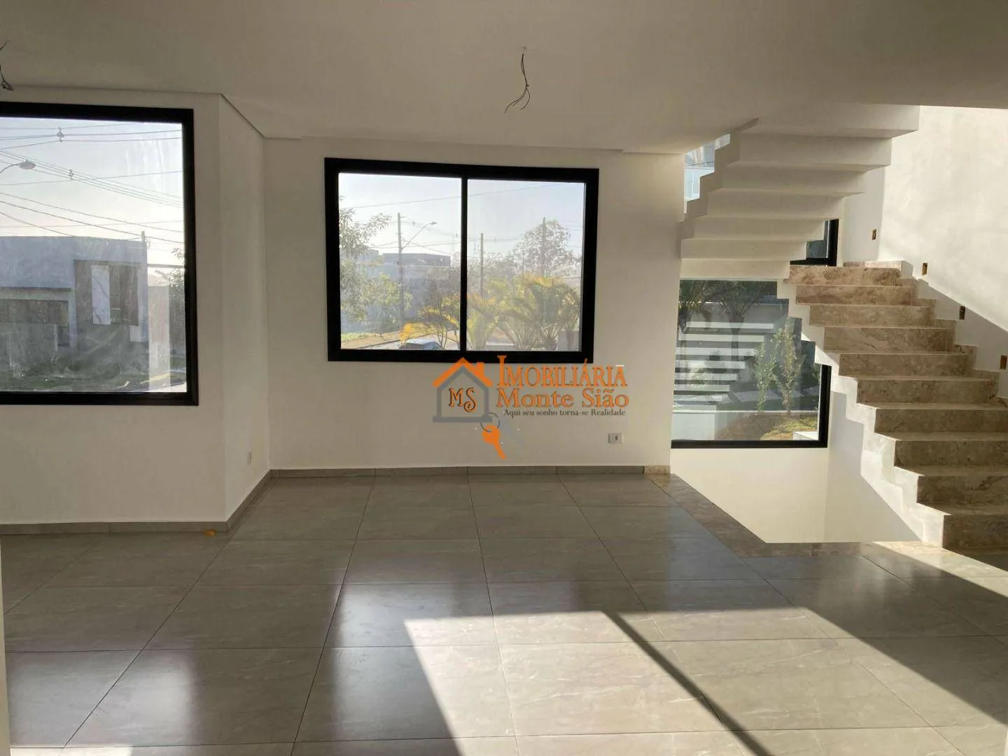 Imagem Sobrado com 4 dormitórios à venda, 342 m² por R$ 2.770.000,00 - Jardim São Pedro - Mogi das Cruzes/SP