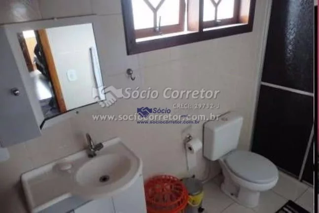 Imagem Vendo sobrado 155m - 3 Dorms. com Suíte- Por R$ 700.000,00 - Bom Clima