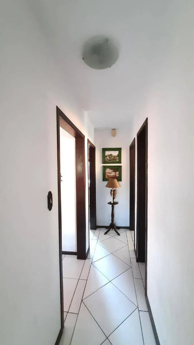 Imagem Casa Semi Averbada no Bairro Floresta com piscina