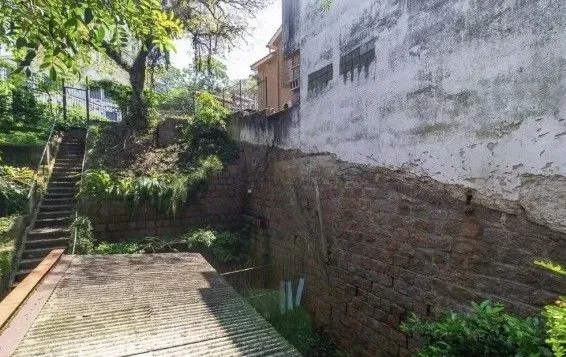Imagem Casa para Venda - 115m², 3 dormitórios, 1 vaga - Petrópolis