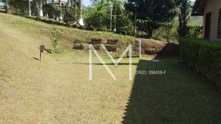 Imagem Chácara de Veraneio à Venda 3.200m² de Área - Paraibuna - SP
