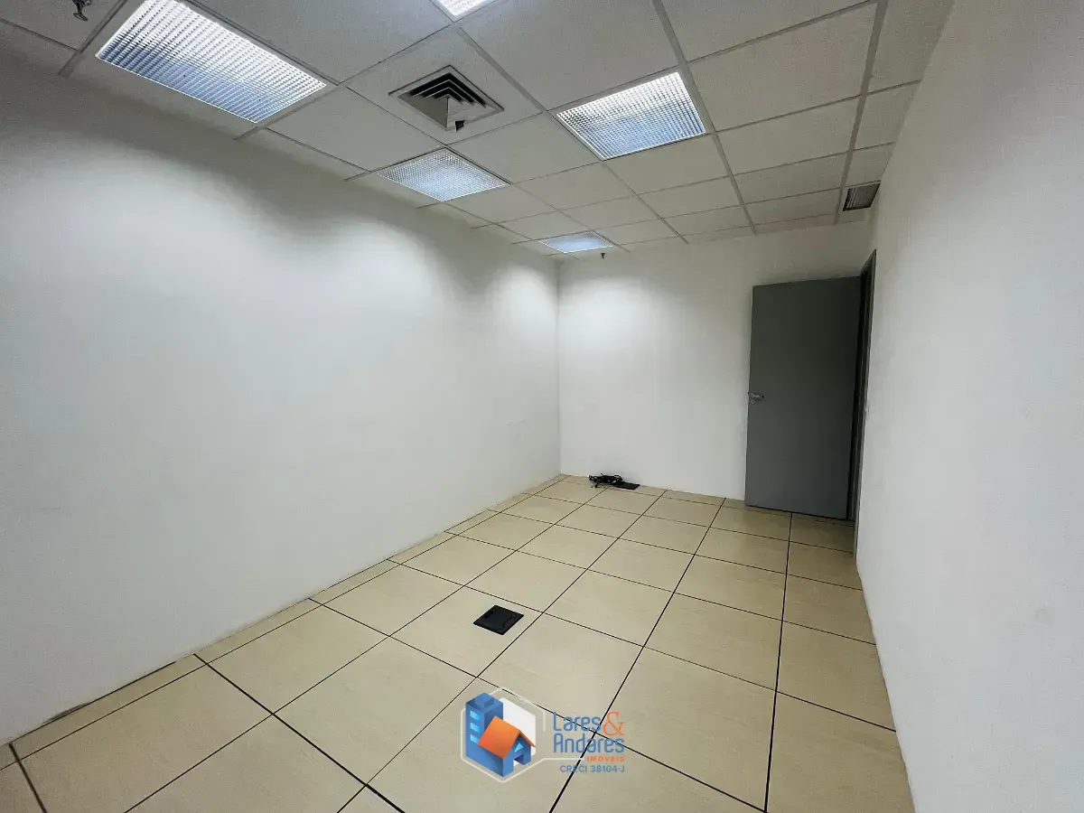 Imagem Conjunto comercial para venda em Mirandópolis, 75m²