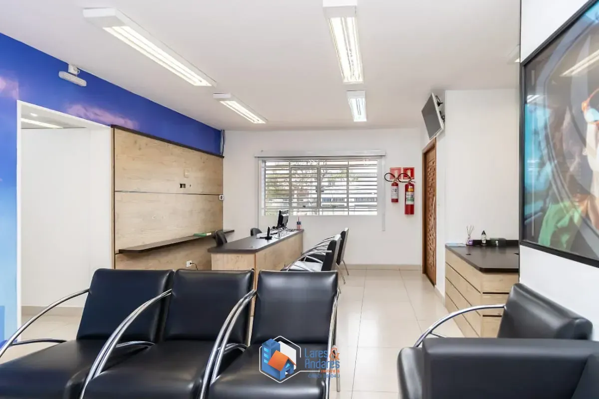 Imagem Casa comercial para venda em Interlagos, 265m²