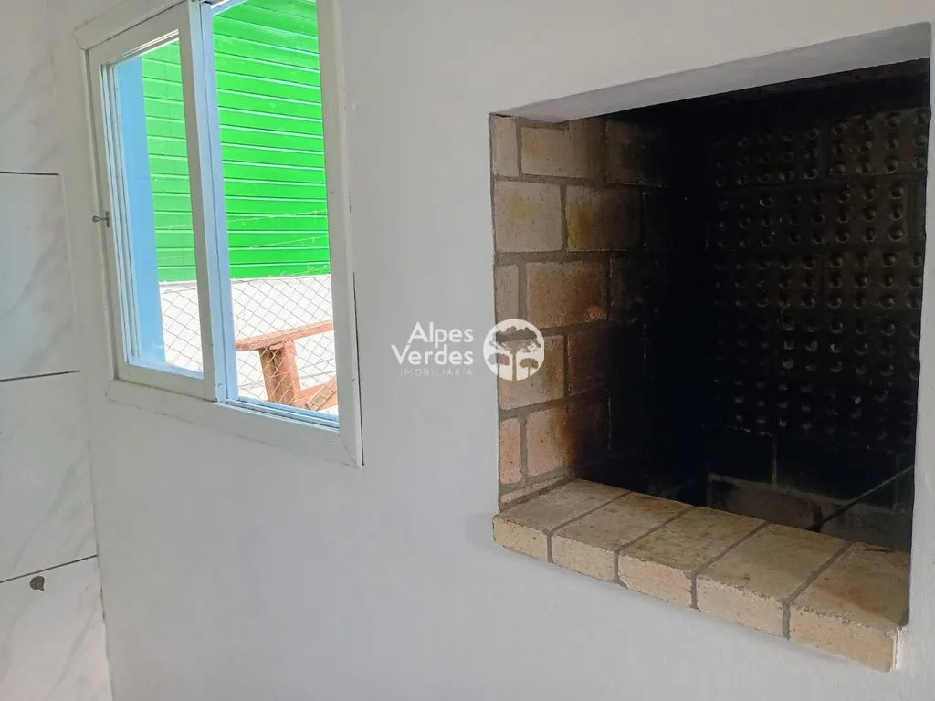 Imagem Vende-se Casa de Alvenária em Gramado, Próximo ao centro, 02 quartos