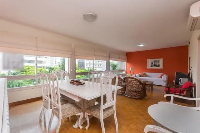 Imagem Apartamento 4 dorms à venda Rua Vinte e Quatro de Outubro, Moinhos de Vento - Porto Alegre