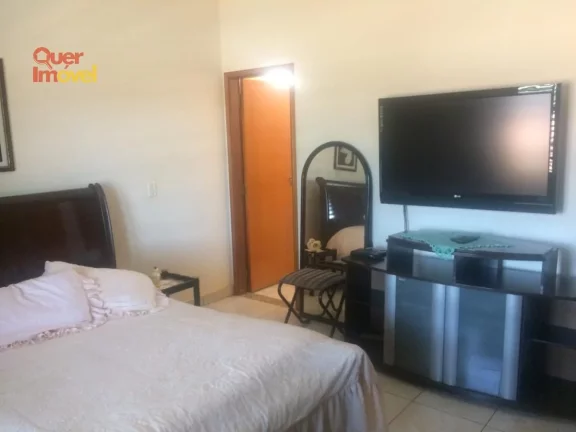 Imagem Casa à venda em Ribeirão Preto-SP: 3 quartos, 1 suíte, 2 salas, 4 banheiros, 7 vagas de garagem, 249,00 m² de área.
