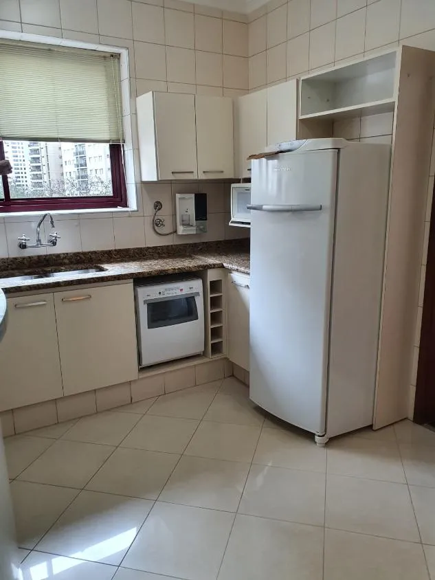 Imagem Moradia requintada: apartamento para locação no nobre bairro Cambuí em Campinas