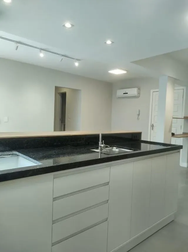 Imagem Apartamento com 99m², localizado no bairro Petrópolis em Porto Alegre/RS.