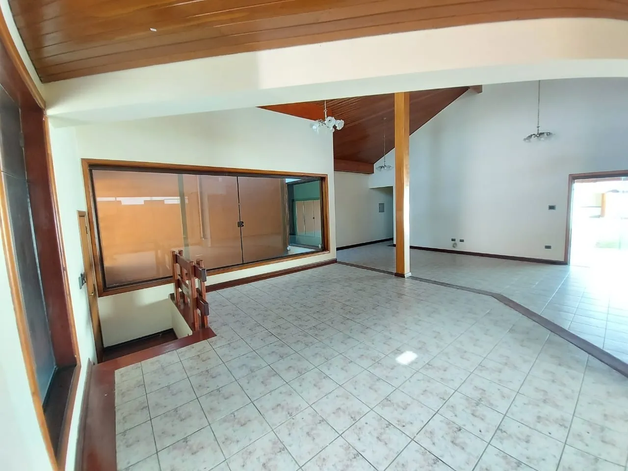 Imagem Casa à venda 3 Quartos, 1 Suite, 6 Vagas, 570M², Jardim das Nações, Taubaté - SP