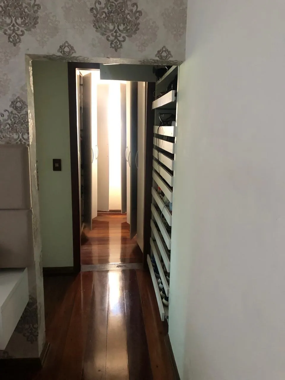 Imagem Condomínio Portal do Sabiá ? Casa 3 Suítes, 1 Quarto, Área Gourmet de 90m², Escritório, 330m² de Construção