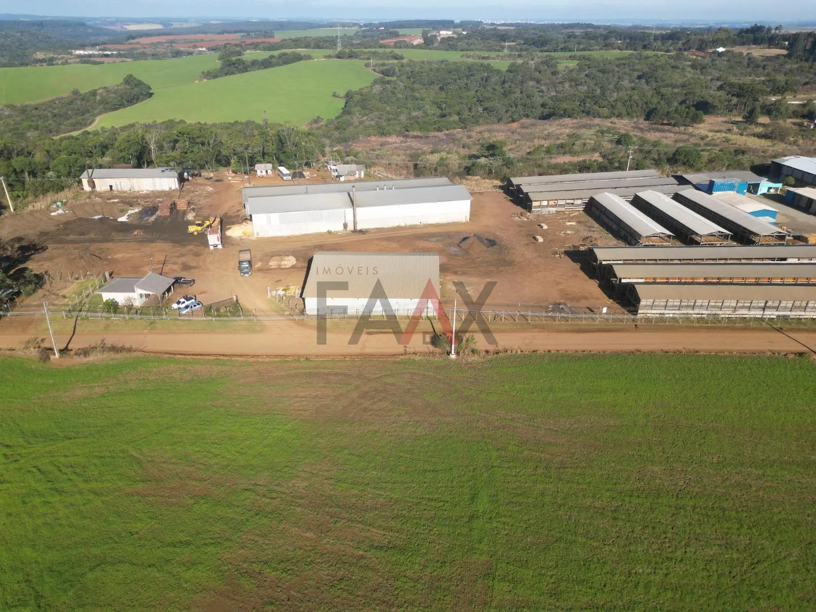 Imagem Terreno de 21.000m e 3.000,00m de área construída com ótima localização à venda na Palmeirinha, PR