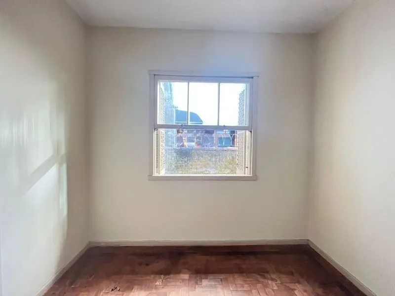 Imagem Casa 4 dormitórios no bairro Rio Branco em Porto Alegre para Alugar