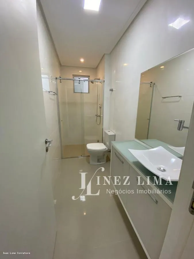 Imagem Apartamento Quadra Mar para Venda em Itapema, meia praia, 3 dormitórios, 3 suítes, 4 banheiros, 2 vagas
