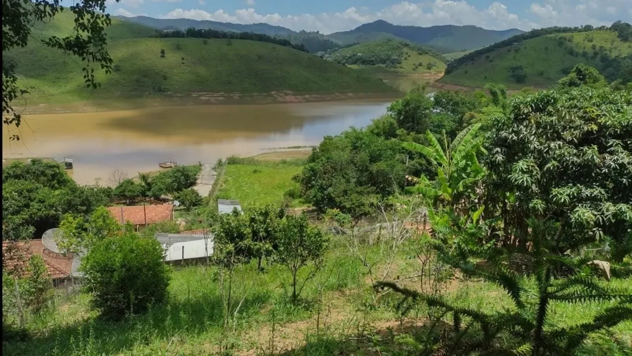 Imagem Chácara à venda 3 Quartos, 1 Suite, 4 Vagas, 31000M², Zona Rural, Redenção da Serra - SP