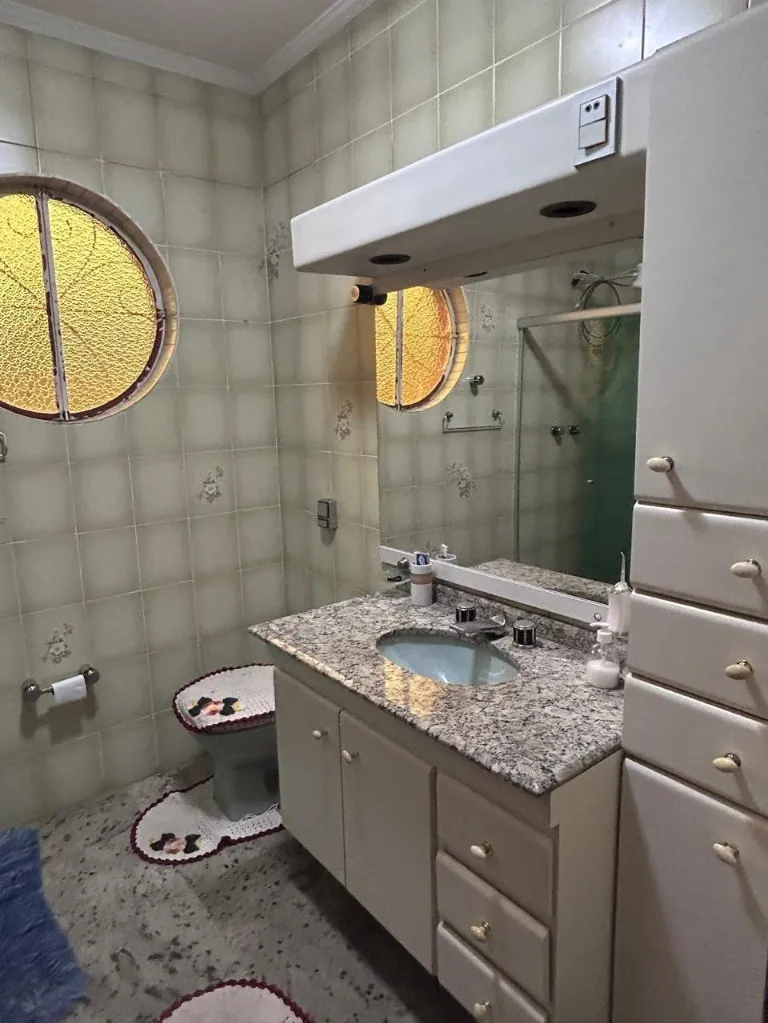 Imagem Imperdível casa à venda em Santo André-SP, Vila Humaitá: 3 quartos, 1 suíte, 2 banheiros, 3 vagas - 225m²!