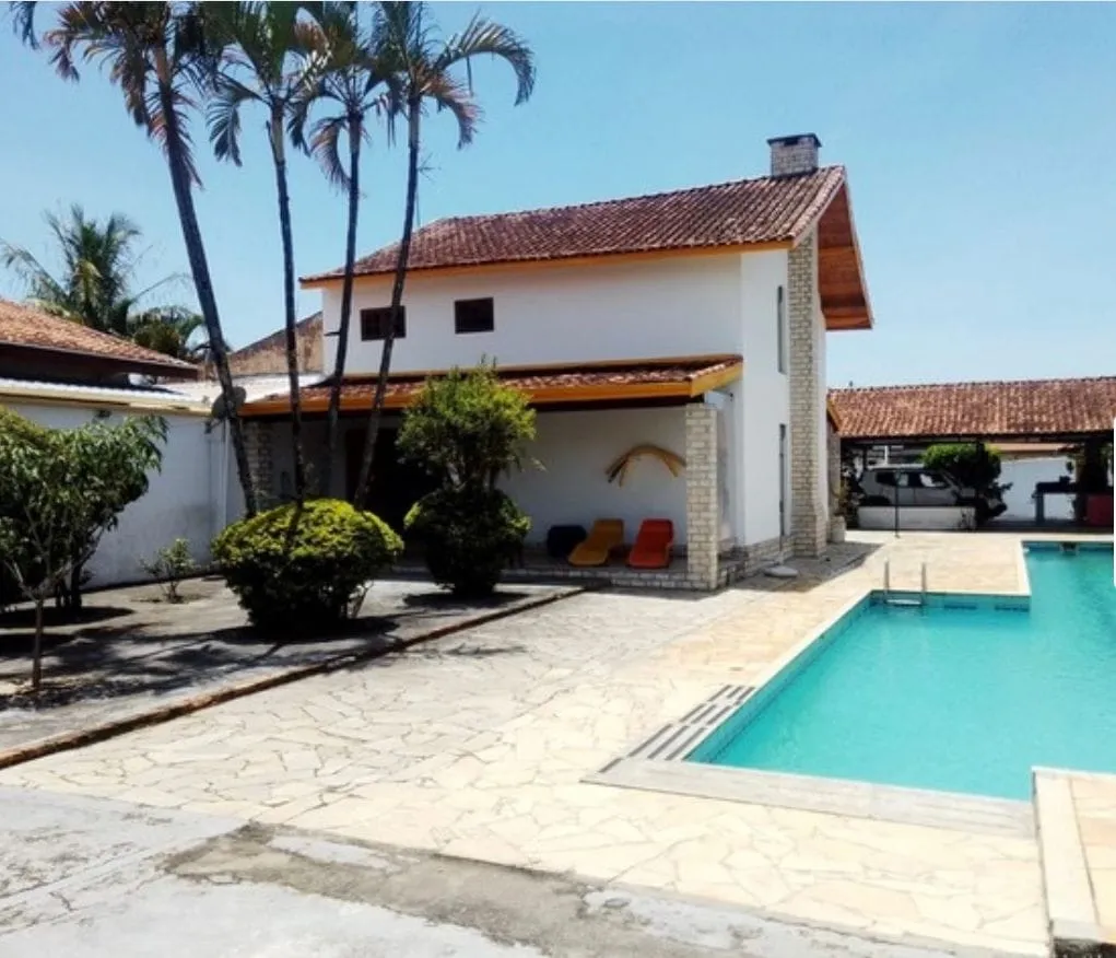 Imagem Casa à venda 2 Quartos, 1 Suite, 5 Vagas, 900M², Vila São Geraldo, Taubaté - SP