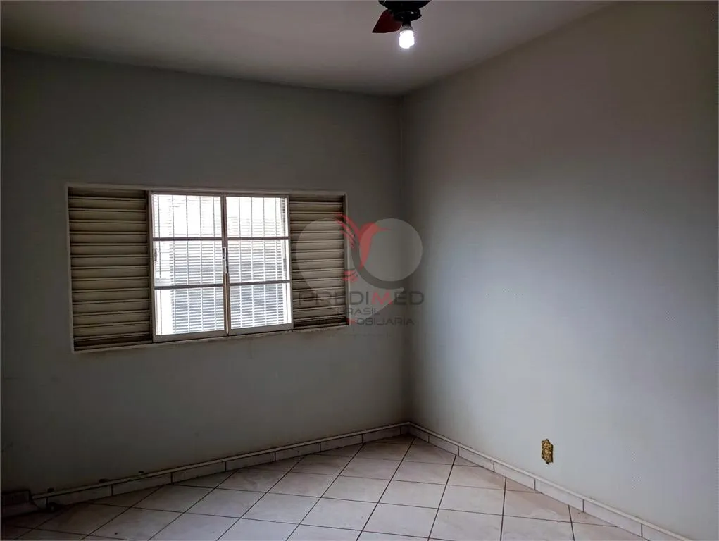 Imagem Casa de 3 quartos, 260m² no bairro Jardim Morumbi, em Lençóis Paulista