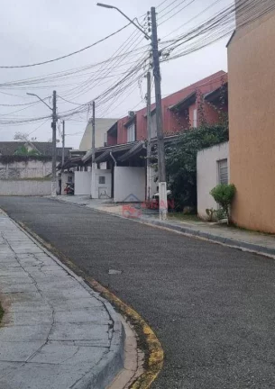 Imagem Sobrado em condomínio no Santa Cândida