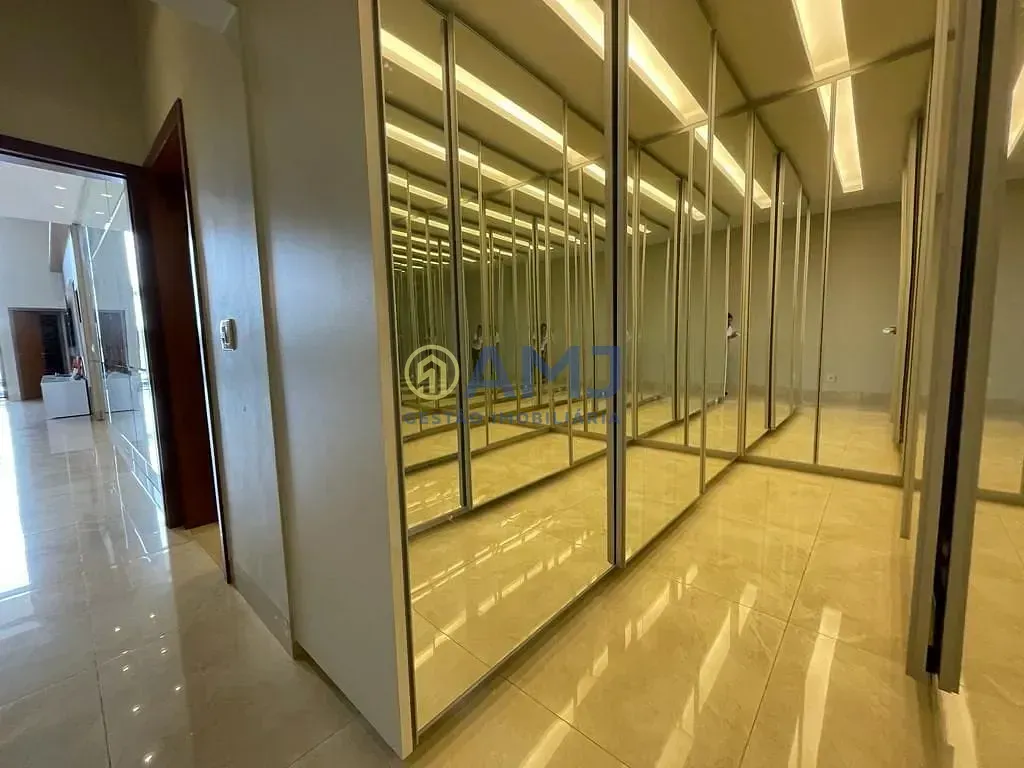 Imagem Vendo Casa Térrea de Alto Padrão no Condomínio do Lago