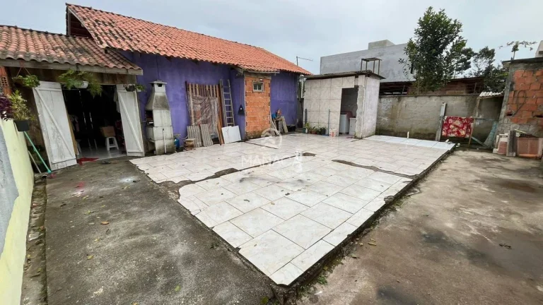 Imagem Casa Escriturada com 2 Quartos e Terreno Amplo