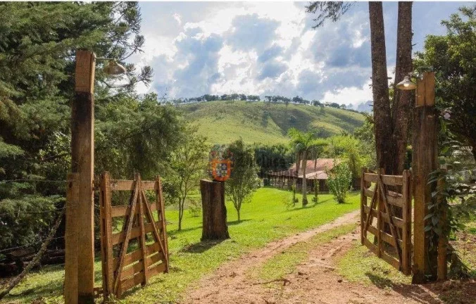 Imagem Sítio com 7 dormitórios à venda, 25000 m² por R$ 2.710.000,00 - Camanducaia - Camanducaia/MG