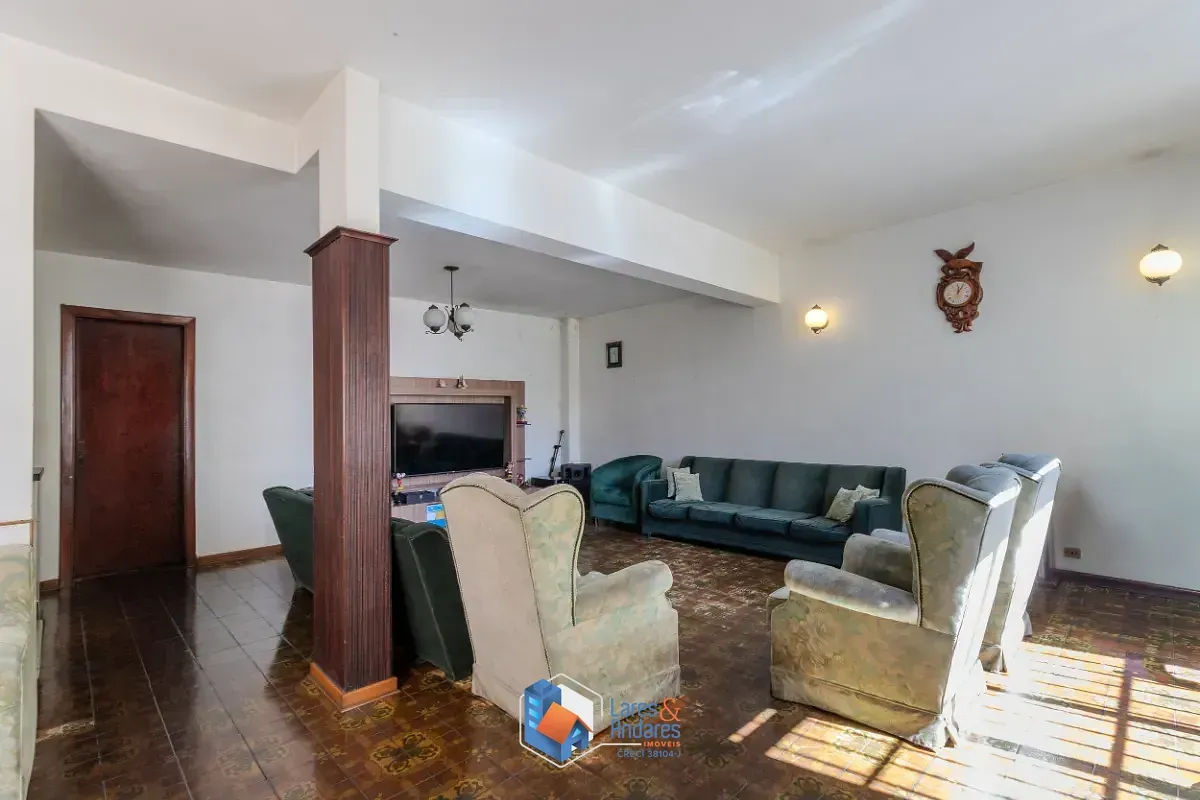 Imagem Sobrado para venda em Aclimação com 4 quartos, sendo 1 suíte, 452m²