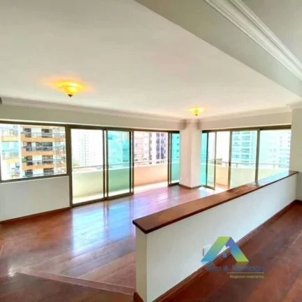 Foto do imóvel ACLIMAÇÃO Apartamento 192M², 3 suítes, 3 vagas, a 300 metros da estação do metro Vergueiro ótima localização e valor !!!