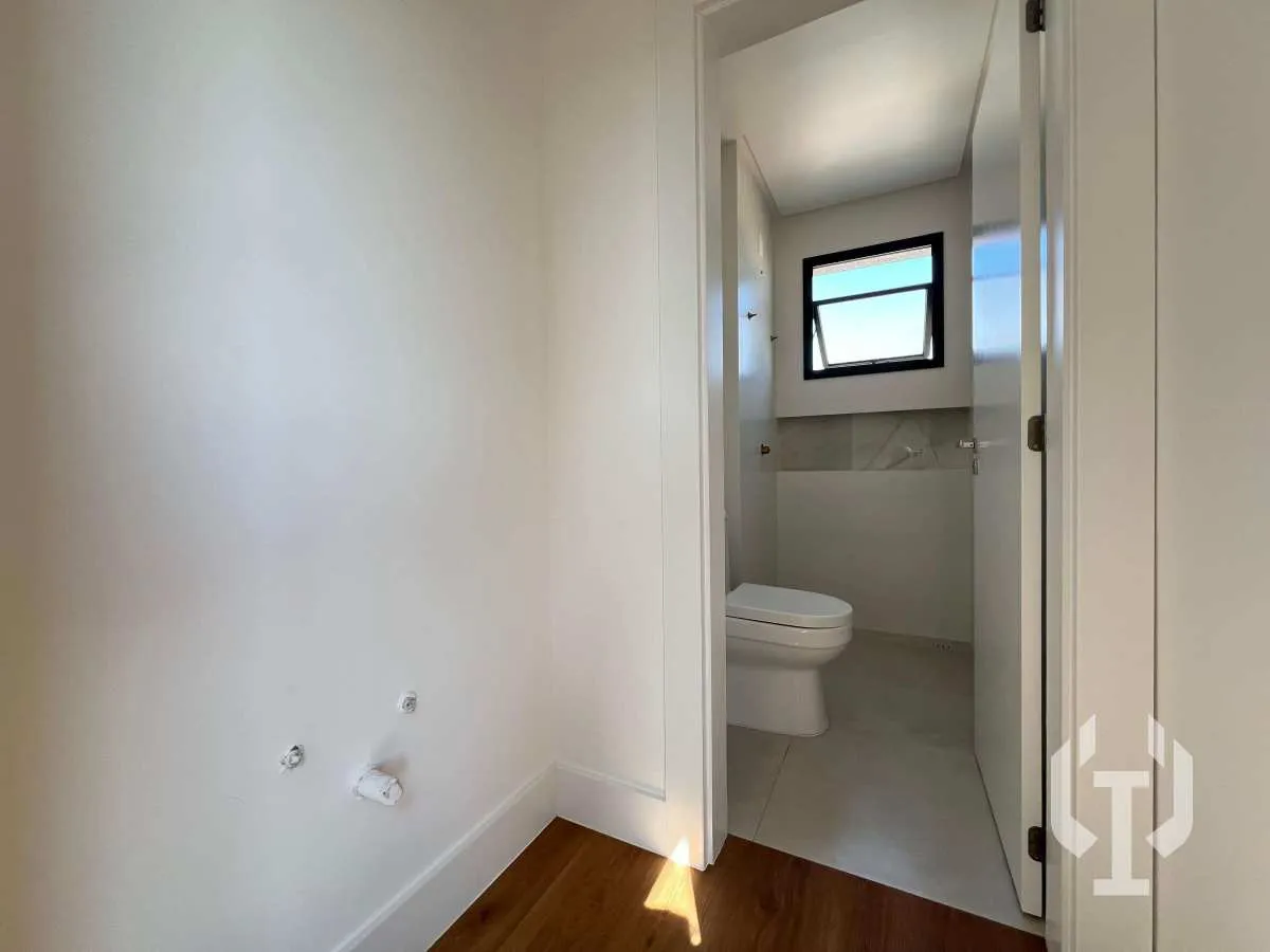 Imagem Apartamento 3 Suítes Quadra Mar em Meia Praia