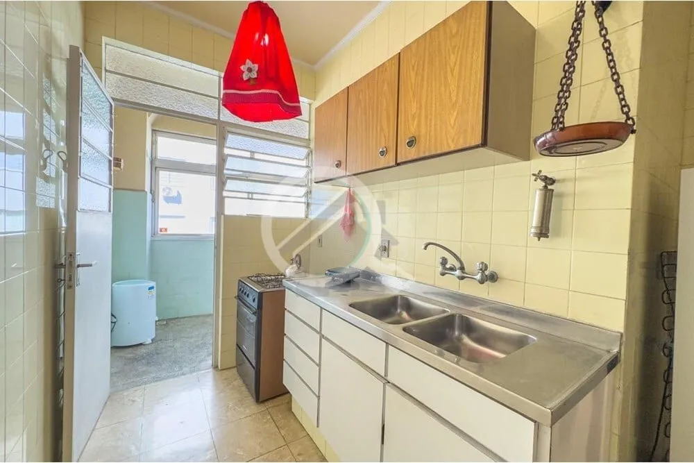 Imagem Em Andar Alto e com vista do Guaíba, apartamento com 93m² de área privativa, SEMIMOBILIADO, 2 dor...