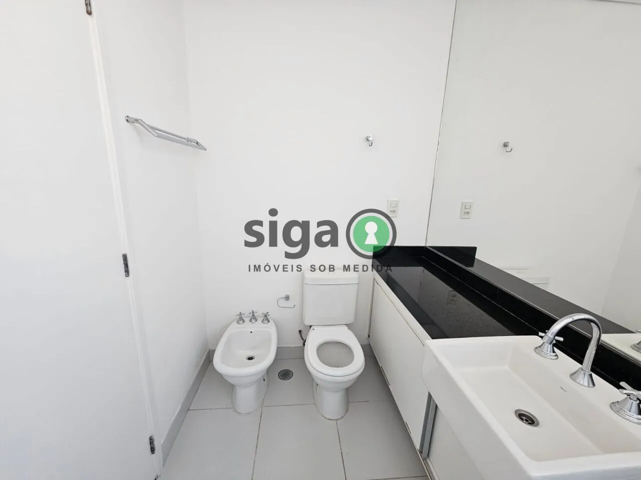 Imagem Apartamento mobiliado para alugar no Condomínio Limited Funchal