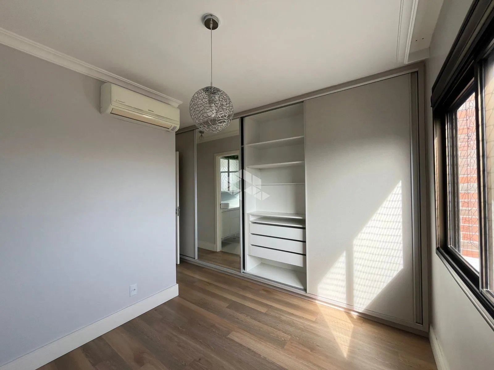 Imagem Apartamento Impecável no Petrópolis - 2 D (1 Suíte)